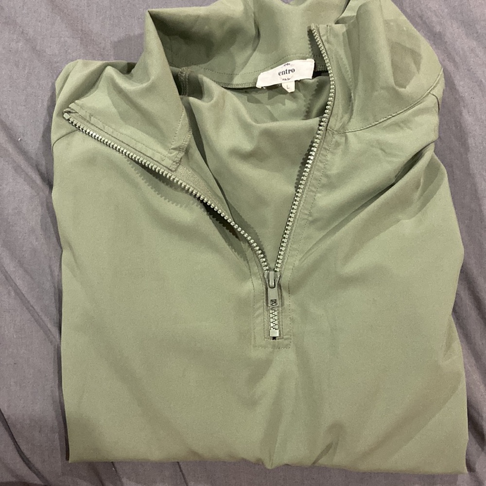 Sage green light pullover jacket